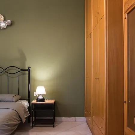 Apartment Niochori Heritage: The Pianist